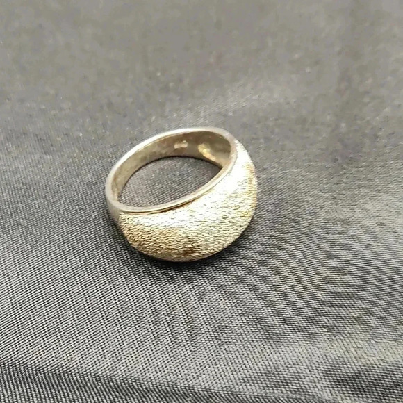 Sterling Silver Dome Textured Ring - Picture 1 of 2